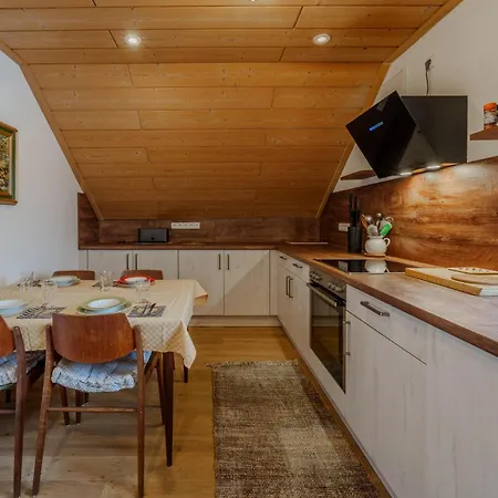 Adlerhorst Homestay szállás